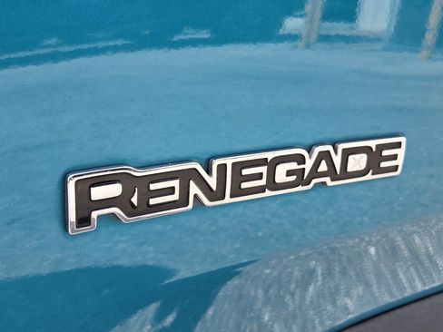 Used 2022 Jeep Renegade Latitude AWD/4WD image 19