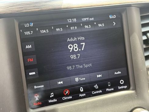 Used 2020 RAM 1500 Laramie AWD/4WD image 19