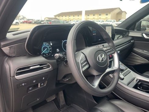Used 2024 Hyundai Palisade Calligraphy image 16