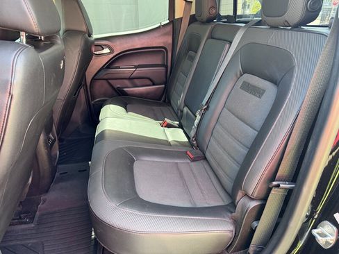Used 2016 GMC Canyon SLE w/ All Terrain Package RWD image 13