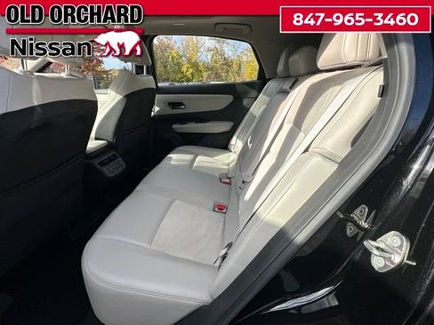 Used 2023 Nissan Ariya AWD image 12