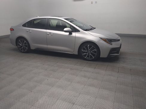 Used 2022 Toyota Corolla SE w/ SE Premium Package FWD image 11