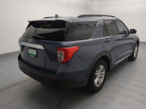Used 2021 Ford Explorer XLT RWD image 9