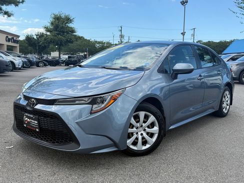 Used 2021 Toyota Corolla LE w/ Carpet Mat Package (TMS) FWD image 2