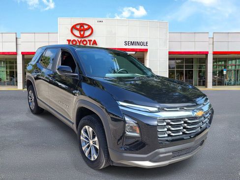 Used 2026 Chevrolet Equinox LT FWD image 2