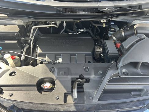 Used 2015 Honda Odyssey Touring Elite image 32