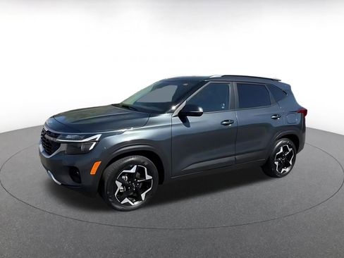 Used 2025 Kia Seltos S image 8