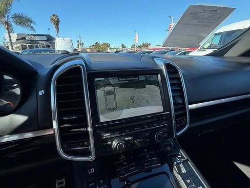 Used 2011 Porsche Cayenne S image 12