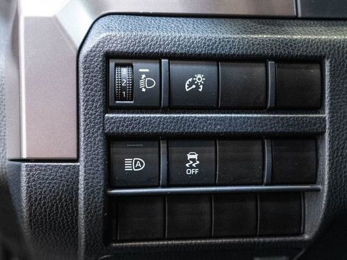 Certified 2024 Toyota Tacoma SR5 AWD/4WD image 21