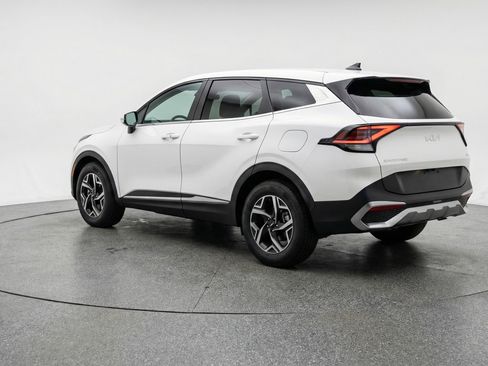 Used 2025 Kia Sportage LX image 6