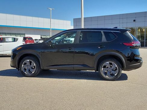 Used 2025 Nissan Rogue SV FWD image 7