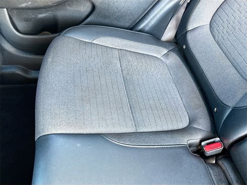 Used 2021 Kia Seltos S image 26