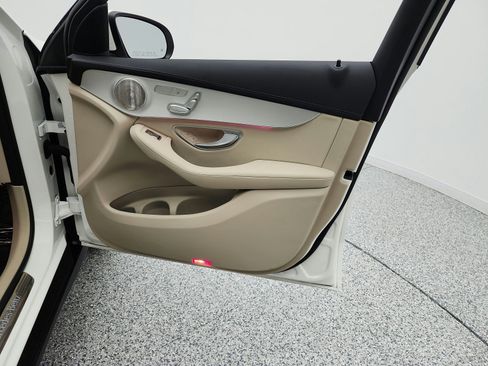 Certified 2023 Mercedes-Benz GLC 300 4MATIC Coupe image 21