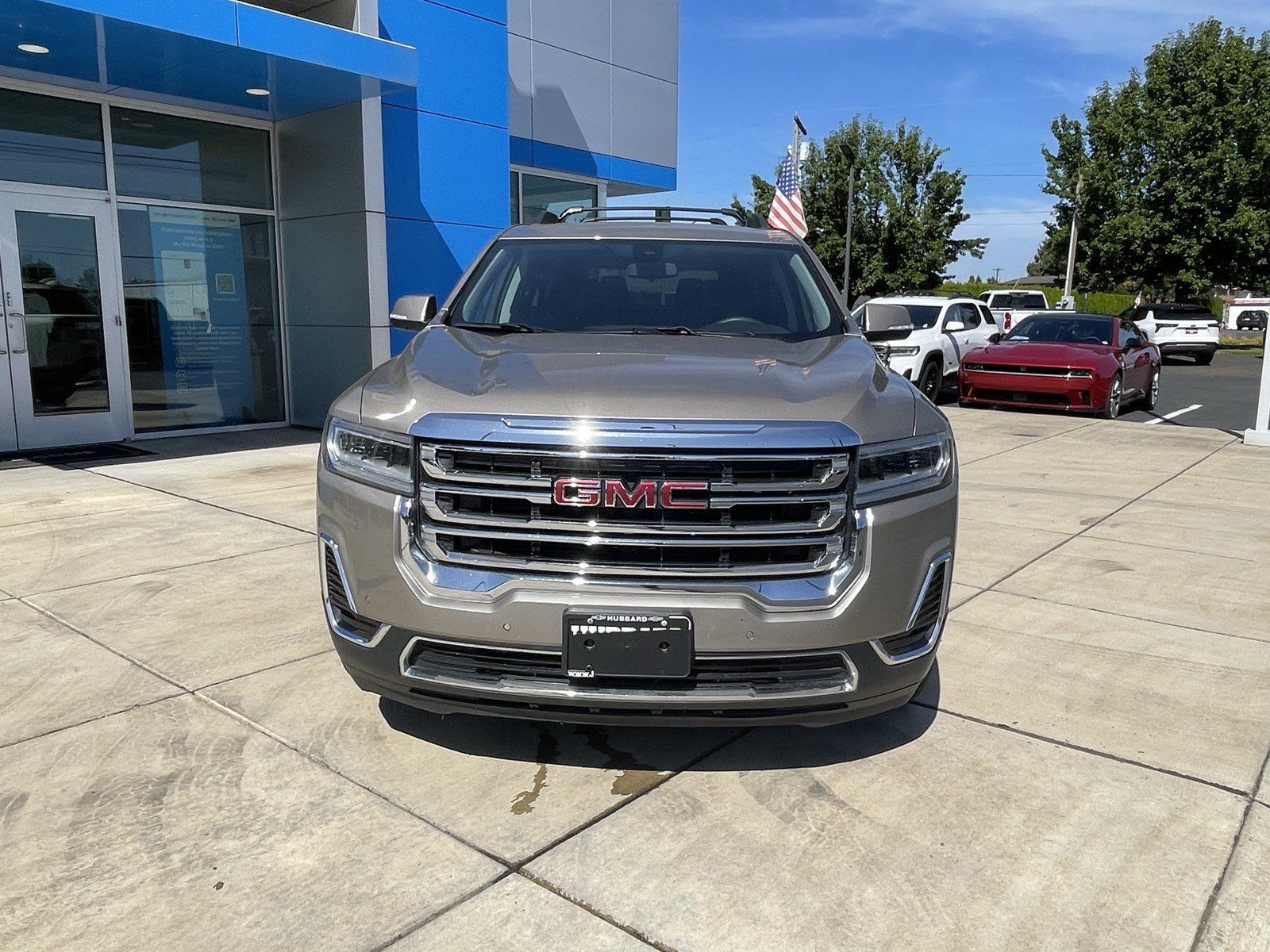 Used 2023 GMC Acadia SLE w/ Driver Convenience Package AWD/4WD image 8