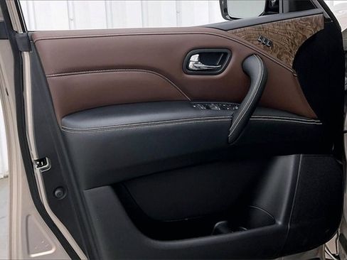 Used 2021 INFINITI QX80 Premium Select w/ All-Season Package image 22