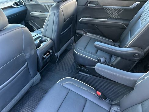 Used 2025 GMC Acadia Denali w/ Super Cruise Package AWD/4WD image 12