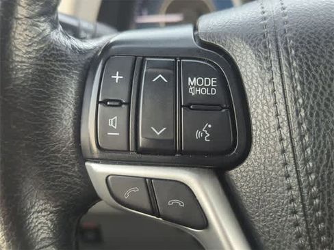 Used 2020 Toyota Sienna XLE image 26