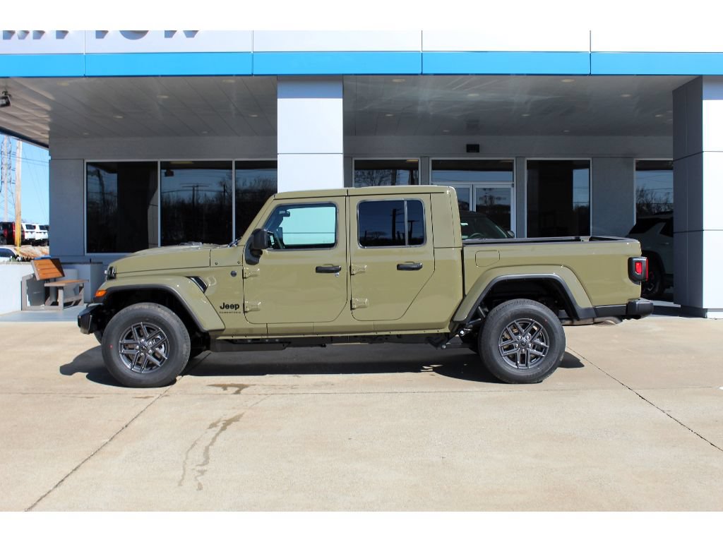 New 2026 Jeep Gladiator Sport AWD/4WD image 2