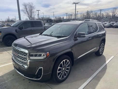 Used 2020 GMC Acadia Denali w/ Technology Package image 4
