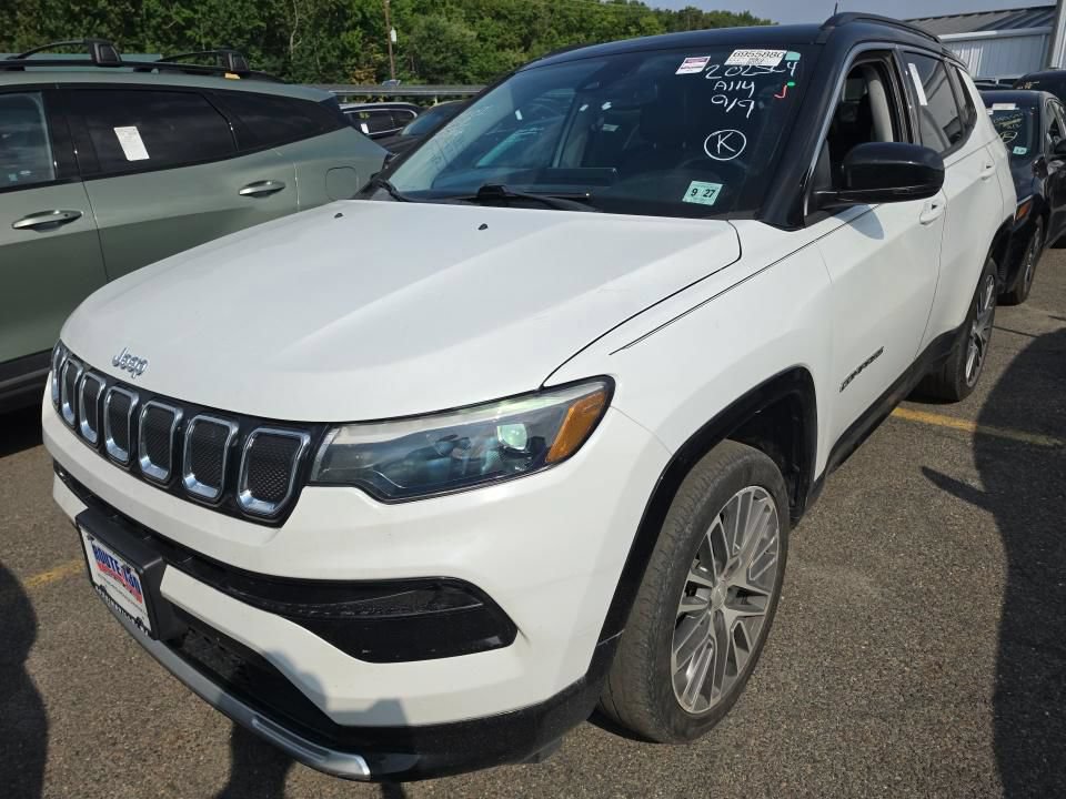 Used 2022 Jeep Compass Limited w/ Elite Group AWD/4WD image 3