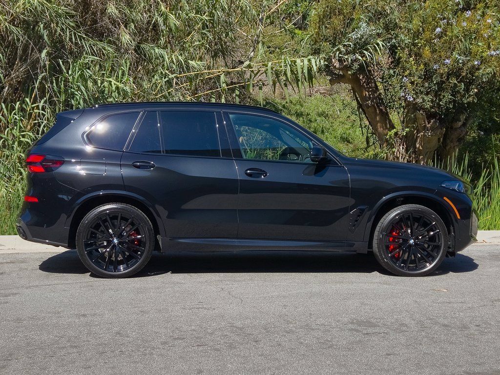 New 2026 BMW X5 M60i w/ Climate Comfort Package AWD/4WD image 4