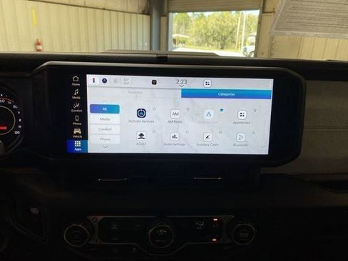 Used 2025 Jeep Wrangler Sport AWD/4WD image 39