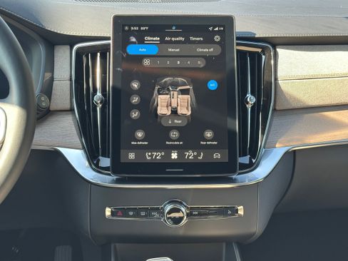 New 2026 Volvo XC90 T8 Plus image 12