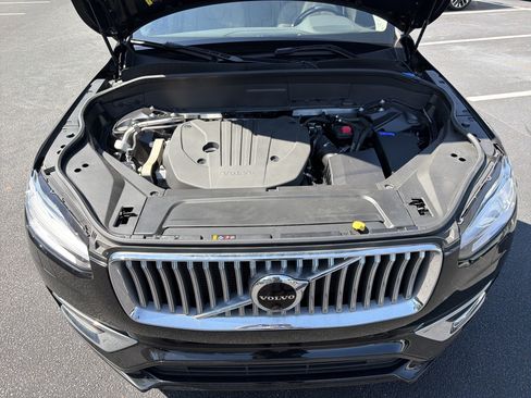 Certified 2023 Volvo XC90 B5 Plus AWD/4WD image 36