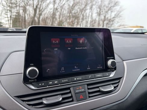 Used 2025 Nissan Altima 2.5 SR image 20