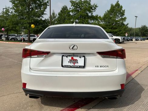 Used 2017 Lexus IS 200t RWD image 7