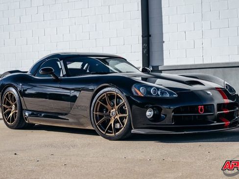 Used 2004 Dodge Viper SRT-10 image 37
