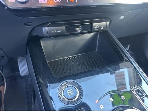 Used 2024 Kia Niro EX image 26