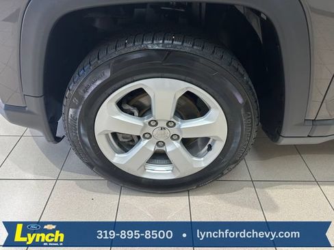 Used 2018 Jeep Compass Latitude w/ Popular Equipment Group AWD/4WD image 25