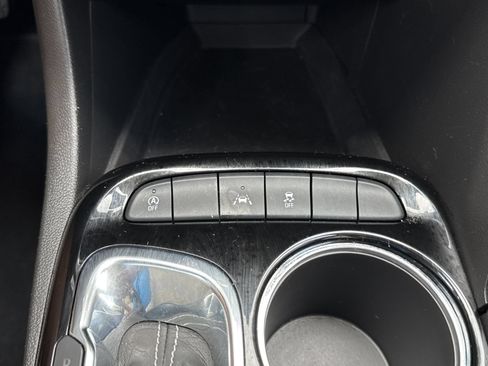 Used 2023 Buick Encore GX Select FWD image 24