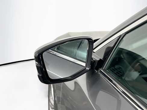 Used 2023 Acura MDX SH-AWD image 16
