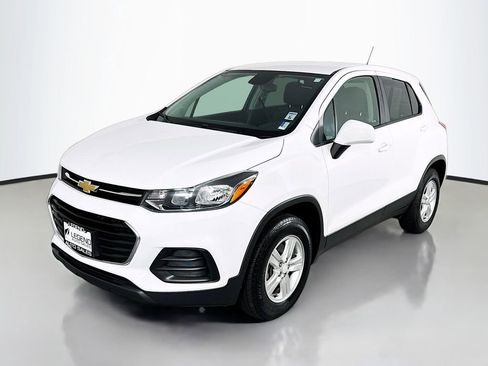 Used 2020 Chevrolet Trax LS w/ Tint and Cruise Package AWD/4WD image 1