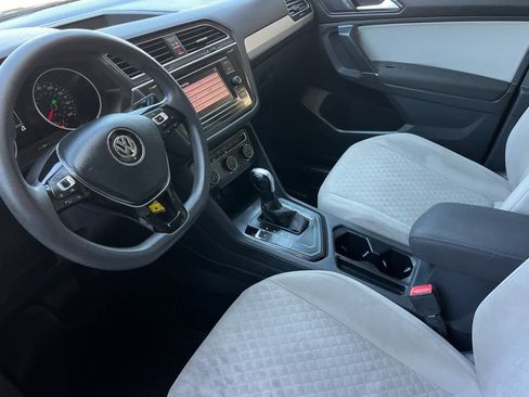 Used 2018 Volkswagen Tiguan S FWD image 12