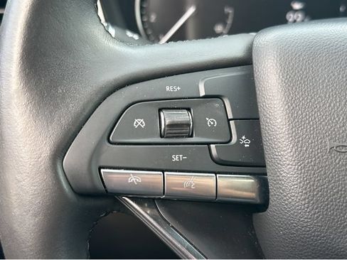 Certified 2024 Cadillac XT6 Luxury FWD image 30
