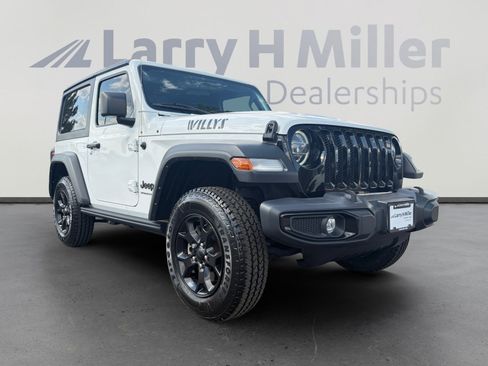 Used 2022 Jeep Wrangler Sport AWD/4WD image 7