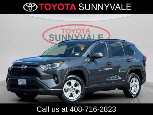 Used 2021 Toyota RAV4 XLE w/ Convenience Package AWD/4WD image 2