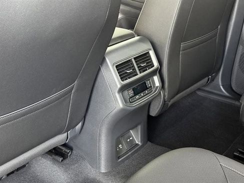 New 2026 Volkswagen Atlas SE FWD image 31