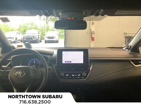 Used 2025 Toyota Corolla XSE FWD image 5