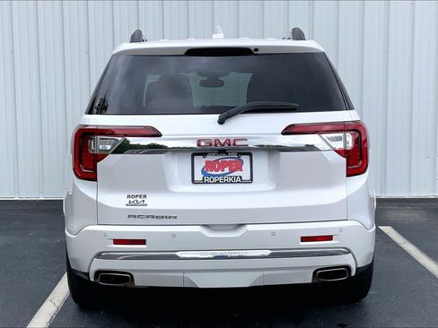 Used 2023 GMC Acadia Denali w/ Trailering Package FWD image 4