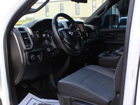 Used 2024 RAM 5500 Tradesman w/ Chrome Appearance Group AWD/4WD image 22