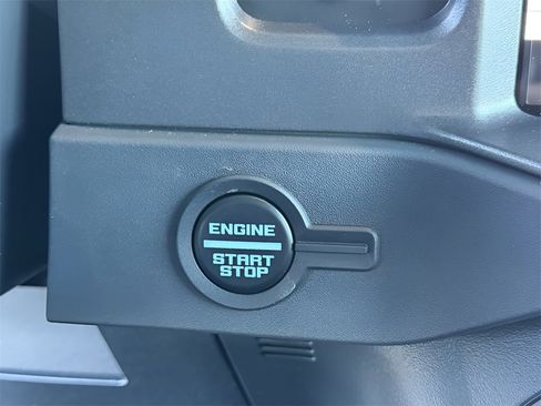 New 2025 Ford Bronco Badlands image 18