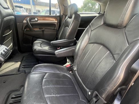 Used 2009 Buick Enclave CXL image 16