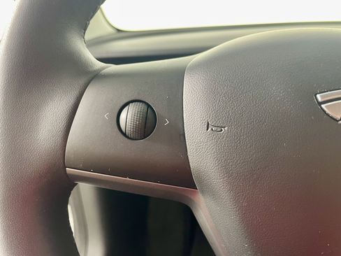 Used 2020 Tesla Model 3 image 18