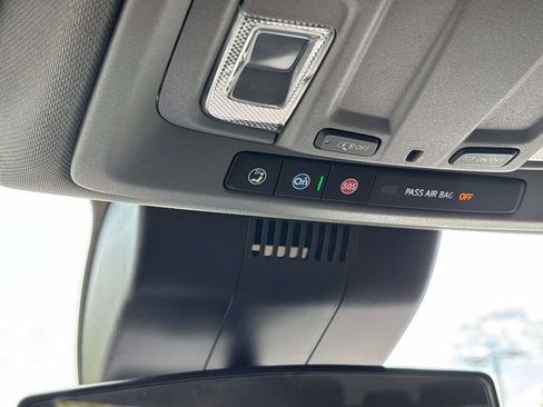 Used 2023 Chevrolet Silverado 1500 LT AWD/4WD image 27