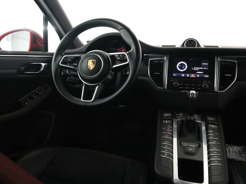 Used 2018 Porsche Macan GTS AWD/4WD image 10