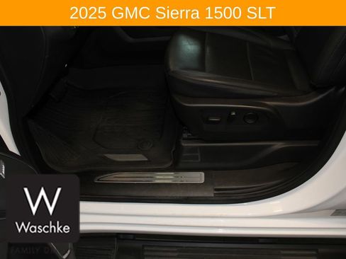 Used 2025 GMC Sierra 1500 SLT w/ SLT Premium Plus Package image 18